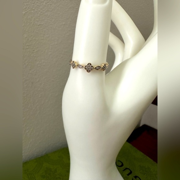 Gold Ring with Diamonds - Picture 1 of 8